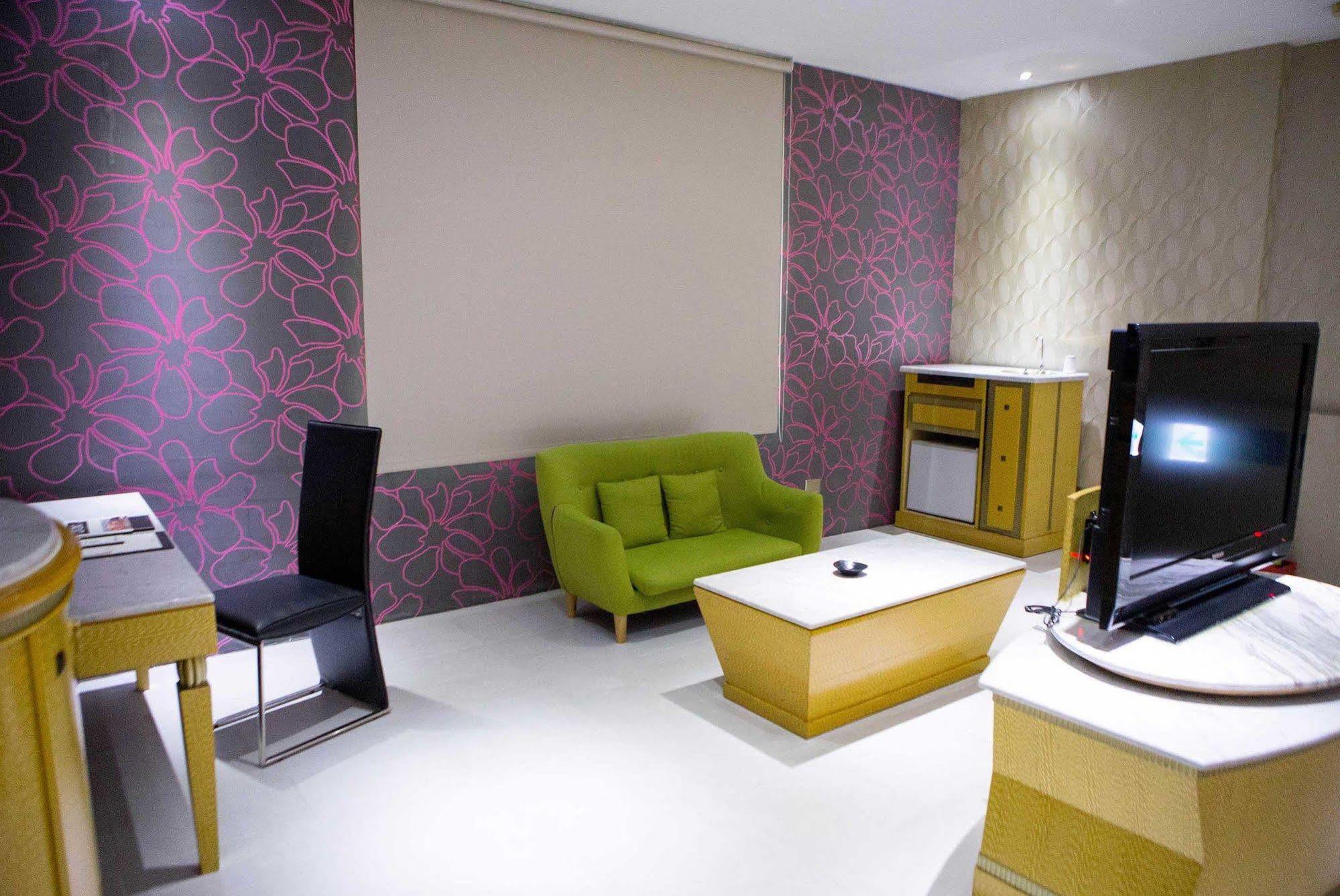 All-Ur Boutique Motel-Jhu Shan Branch Zhushan Eksteriør billede
