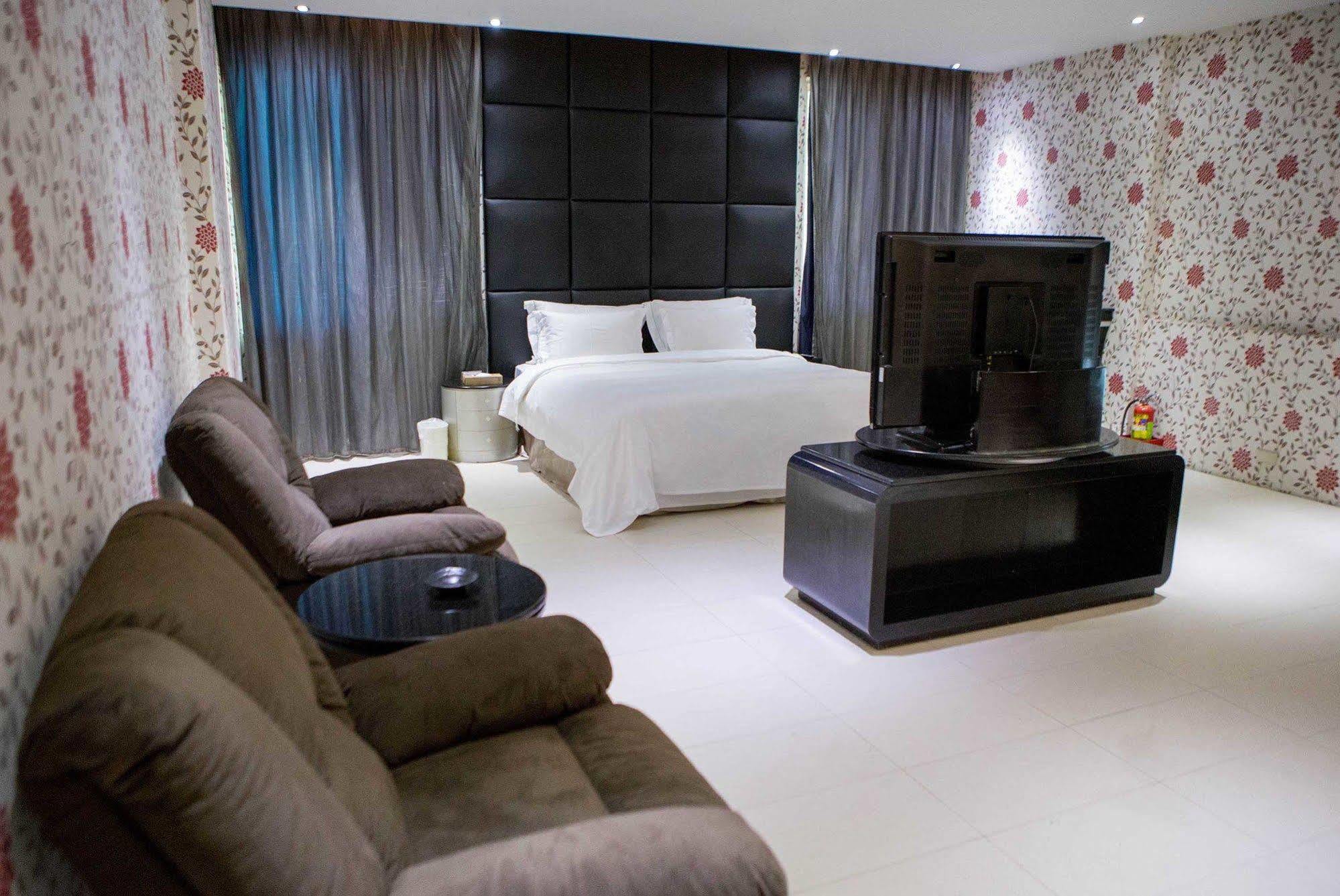 All-Ur Boutique Motel-Jhu Shan Branch Zhushan Eksteriør billede